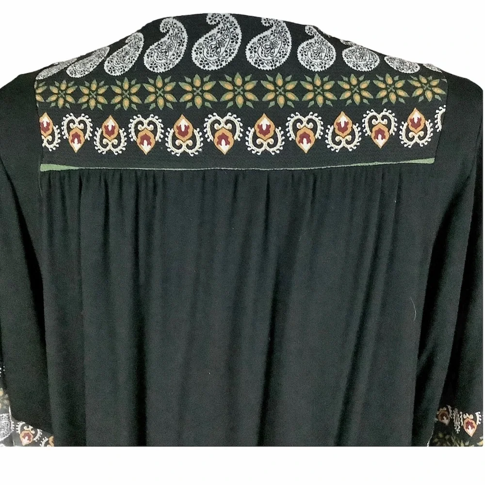 ANTHROPOLOGIE W5 Black/Paisley V-Neck Top SZ-S - Picture 3 of 8